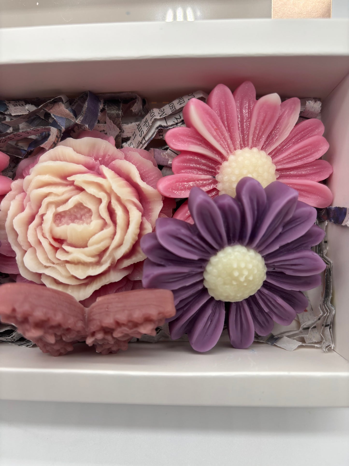Floral Wax Melt Gift Set – pink and Purple- Handcrafted Soy Wax Flowers