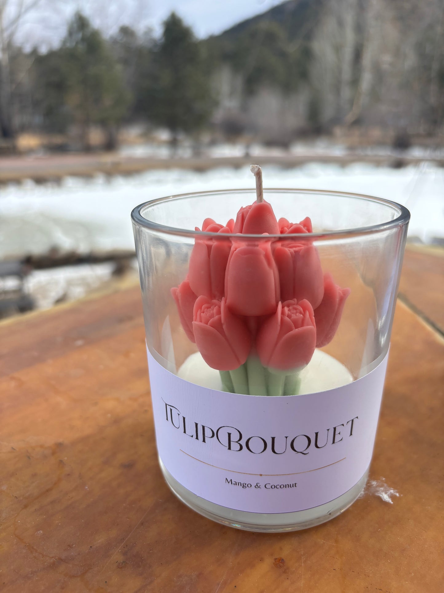Tulip Bouquet Candle – Mango & Coconut Scent | Soy & Beeswax Floral Candle | 7 oz Decorative Spring Candle