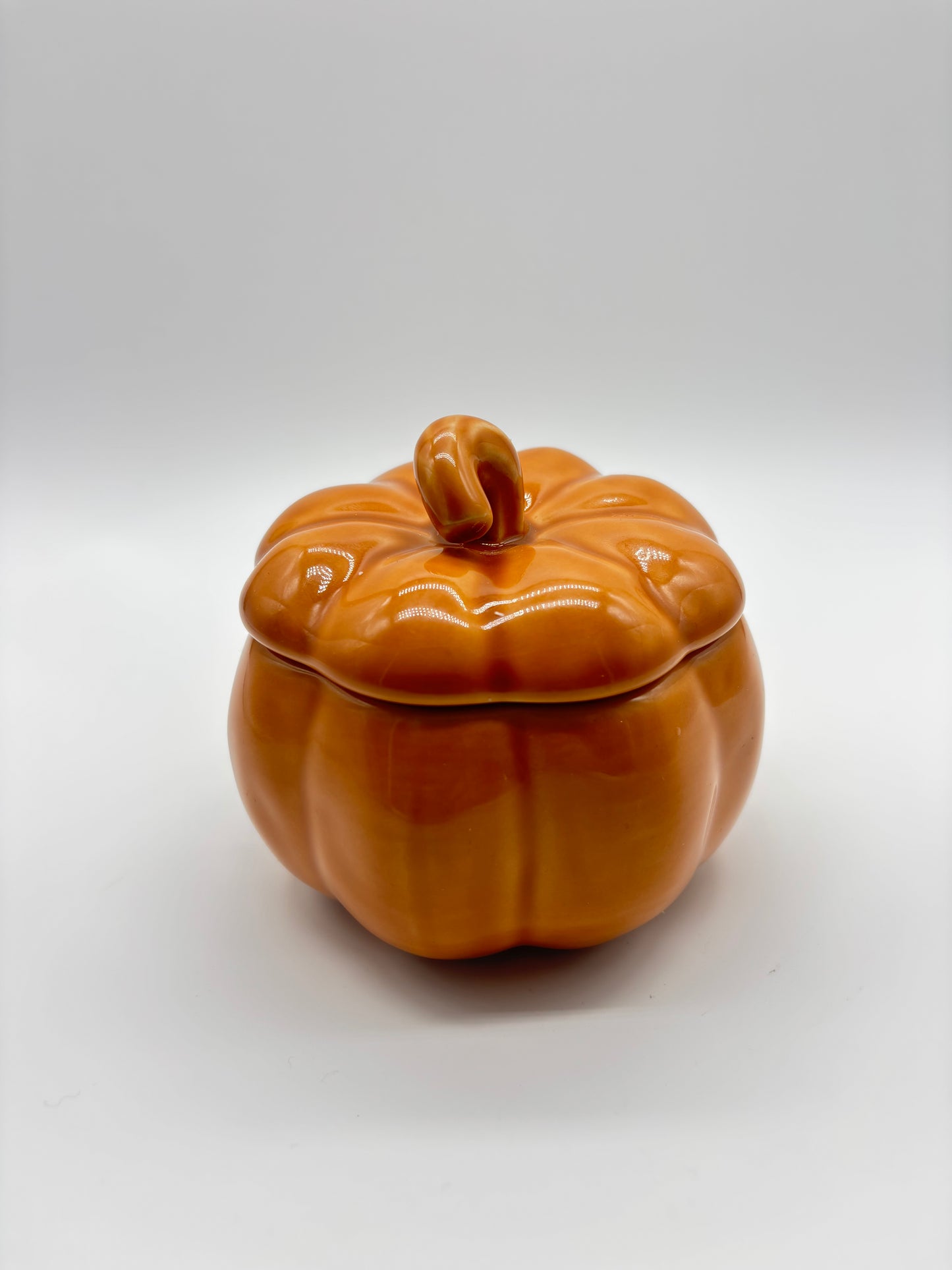Pumpkin Caramel Crunch Candle – 5.3 oz Pumpkin-Shaped Jar