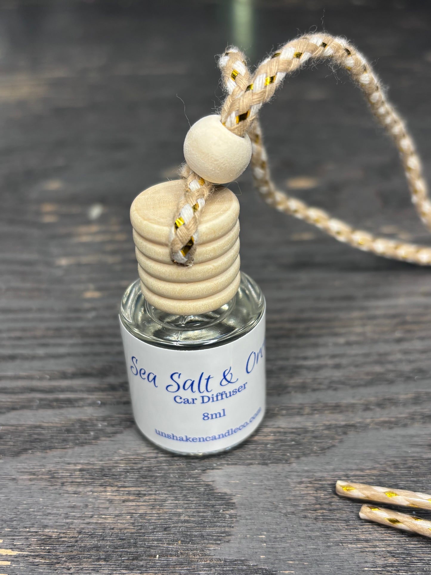 Hanging Car Diffuser – Long-Lasting Premium Fragrance