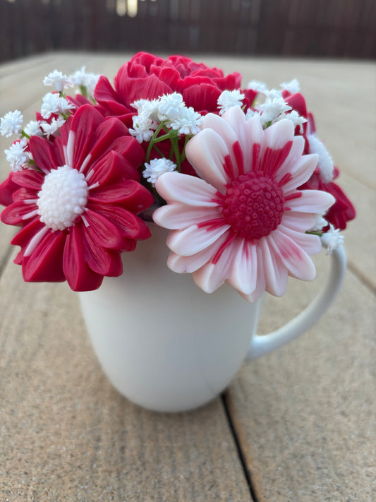 Red and White Soy Wax Flower Bouquet in Mug | Peony & Daisy Wax Melts