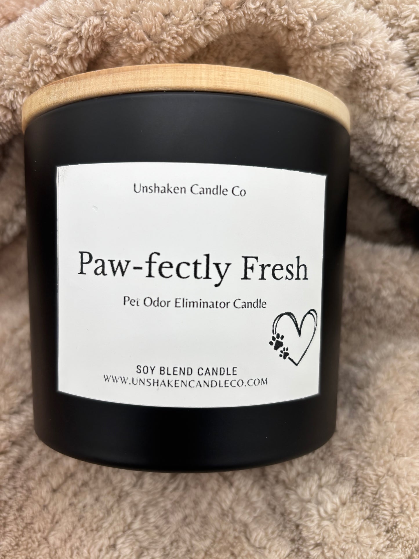Paw-fectly Fresh – Pet Odor Eliminator Candle (8 oz)