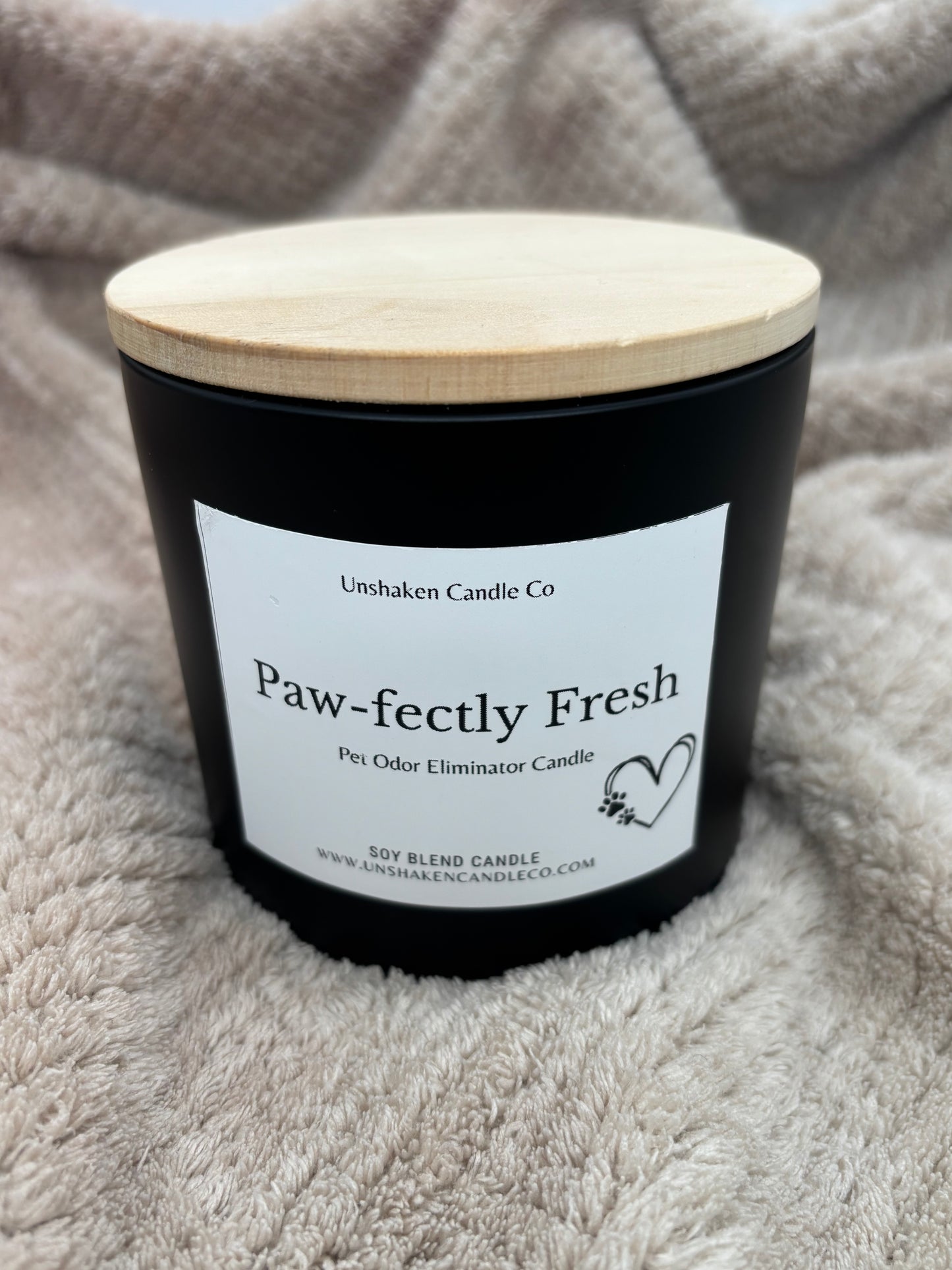Paw-fectly Fresh – Pet Odor Eliminator Candle (8 oz)